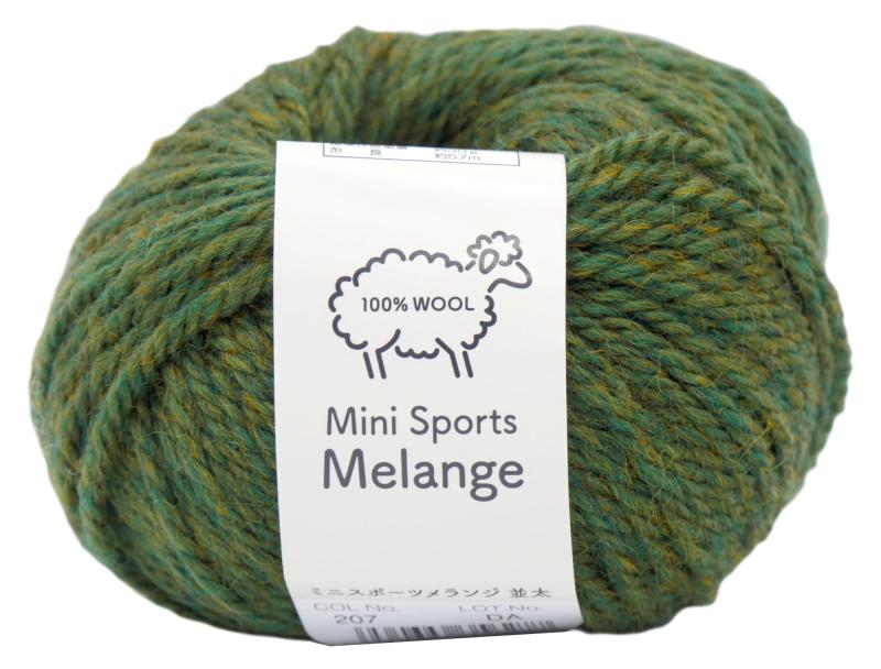 元廣 SKI YARN (スキー毛糸) ミニスポーツメランジ 並太 COL. 207 グリーン 系 ウール100% 約30g57m太さ： 並太 タイプ(約30g57m)品質： ウール 100％適正針：棒針6～8号・かぎ針6/0～7/0号標準ゲージ：メリヤス編み 20～21目・24～26段標準使用量：(目安)婦人ベスト10～11玉・婦人プルオーバー15～16玉