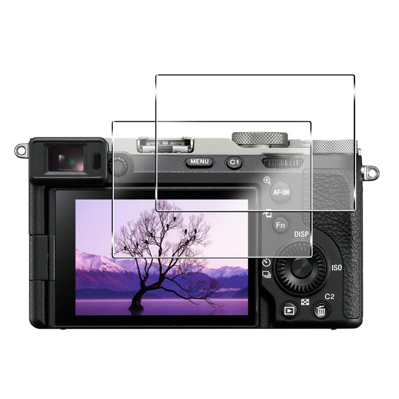 対応 SONY α7C II / α7CR / α6700 ILCE-6700 保護フィルム ガラスフィルム 2枚【日本製素材旭硝子製】 表面硬度9H 対応 α7c ii 液晶保護フィルム 強化ガラス フィルム 高透過率 飛散防止 気泡防止 耐指【対応機種】 SONY α7C II / α7CR / α6700 ILCE-6700 専用に設計されています。素材に日本製の旭硝子を採用。【年間30万販売パフォーマンス】：FAMROLLSの保護フィルムは30万枚の販売パフォーマンスに達成しました。【メーカー正規品】：実店舗を持つFAMROLLSブランドの保護フィルムは市販上の安価品、不良品とは異なり、高価なフィルムと変わらない高品質な保護フィルムを作り出すメーカーです、安心してご購入ください。【9H硬度 飛散防止】アクション保護フィルムはすべて旭硝子で作られており、アクション保護フィルムの中で最高レベルの9H硬度に達しています。手にフィットして持ちやすく滑りにくいので落ちにくいです。万が一落ちてもフィルムが衝撃を吸収してくれるので、スクリーンの損傷を最低限まで抑えられます。また、特殊な飛散防止設計により、ガラスが割れても飛散しないため、安心してお使いいただけます。【高透過率】α7c ii 対応 保護フィルム 高透過率、元々の画質を損なう事無く、色鮮やかに映し、本来の美しい画面を鮮明に保ち続けます。【指紋、油、水防止】液晶保護フィルムの表面特殊な疎油処理されているため、画面感度に影響しなくて、簡単にタッチすることができ、指触りが抜群です。指紋や油分·水分の汚れが付きにくい、汗や皮脂、化粧品等が画面についてしまってもさっとひと拭きするだけです。【簡単貼り付け】保護フィルムの接着面は特殊な自動吸着層を使用しているので、ガラスを液晶に置くだけで自然に吸着し、気泡が出来にくいので、 誰でも簡単、綺麗に貼ることができます。【安心】こちらのNizon Zf 用強化ガラスフィルムには180日間の安心ながあります。お客様にお届け前に検査スタッフが1枚づつ品質チェックしておりますが、ご使用前に万が一、不良品がお手元に届いた場合は返金、交換、等の対応を取らせて頂きますので、安心してご注文ください。