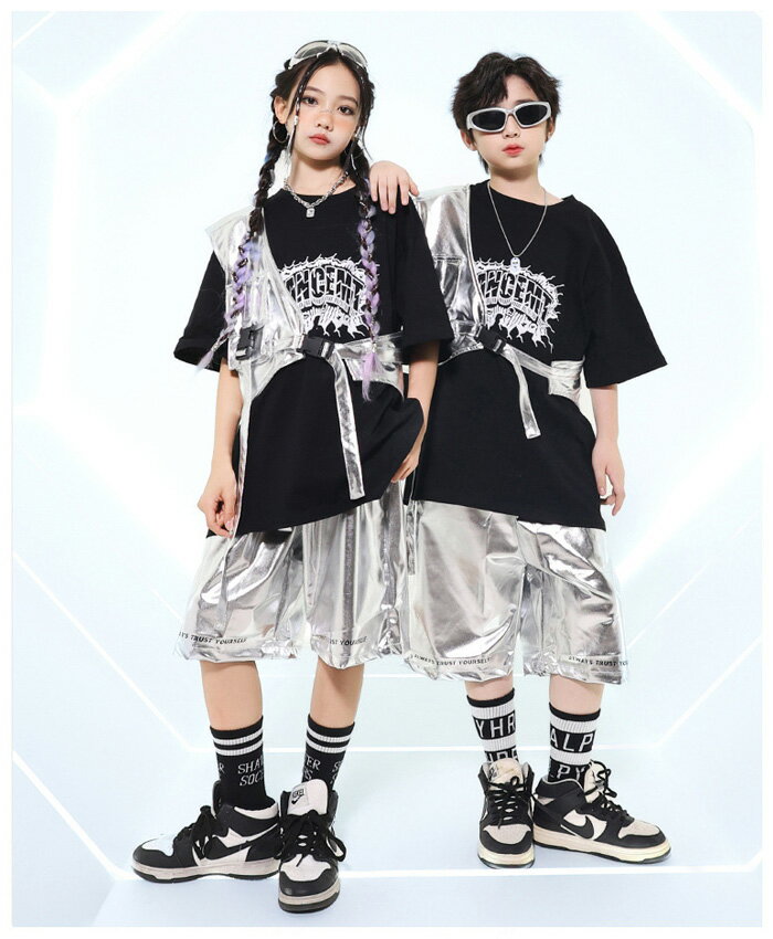 【15%OFFクーポン】キッズダンス ダンスパンツ シルバー ショートパンツ ショーツ 男女兼用 JAZZ ステージ衣装 hiphop K-pop 舞台 団体服 演出服 キッズダンス 銀色 半ズボン 原宿系 ストリート ドラムショー 公演服 チアガール 練習着 110 120 130 140 150 160 170 180