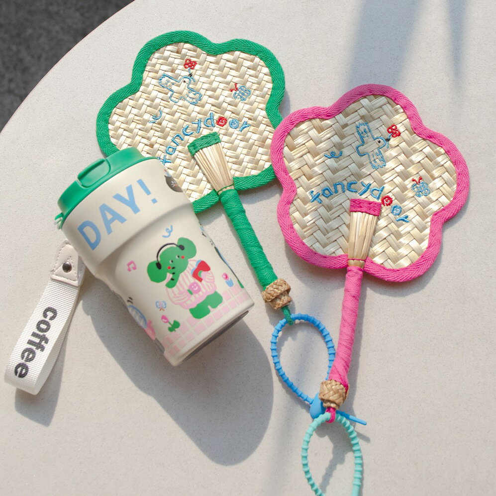 扇子 レギュラーサイズ 花扇 新しい 刺繍 蒲扇 芭蕉扇 手作り 昔ながら 草編み 夏 赤ちゃん手回し うちわ ひまわり扇 麦わら アクセサリー 飾り 小道具(4)