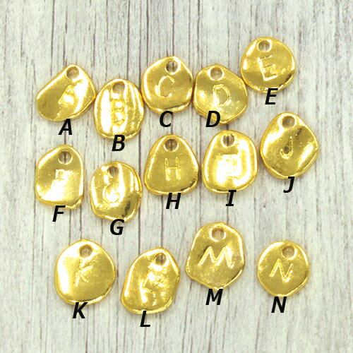 アルファベット チャーム ゴールド パーツ A〜N 各5個 イニシャル チャーム 不規則型 両面刻印