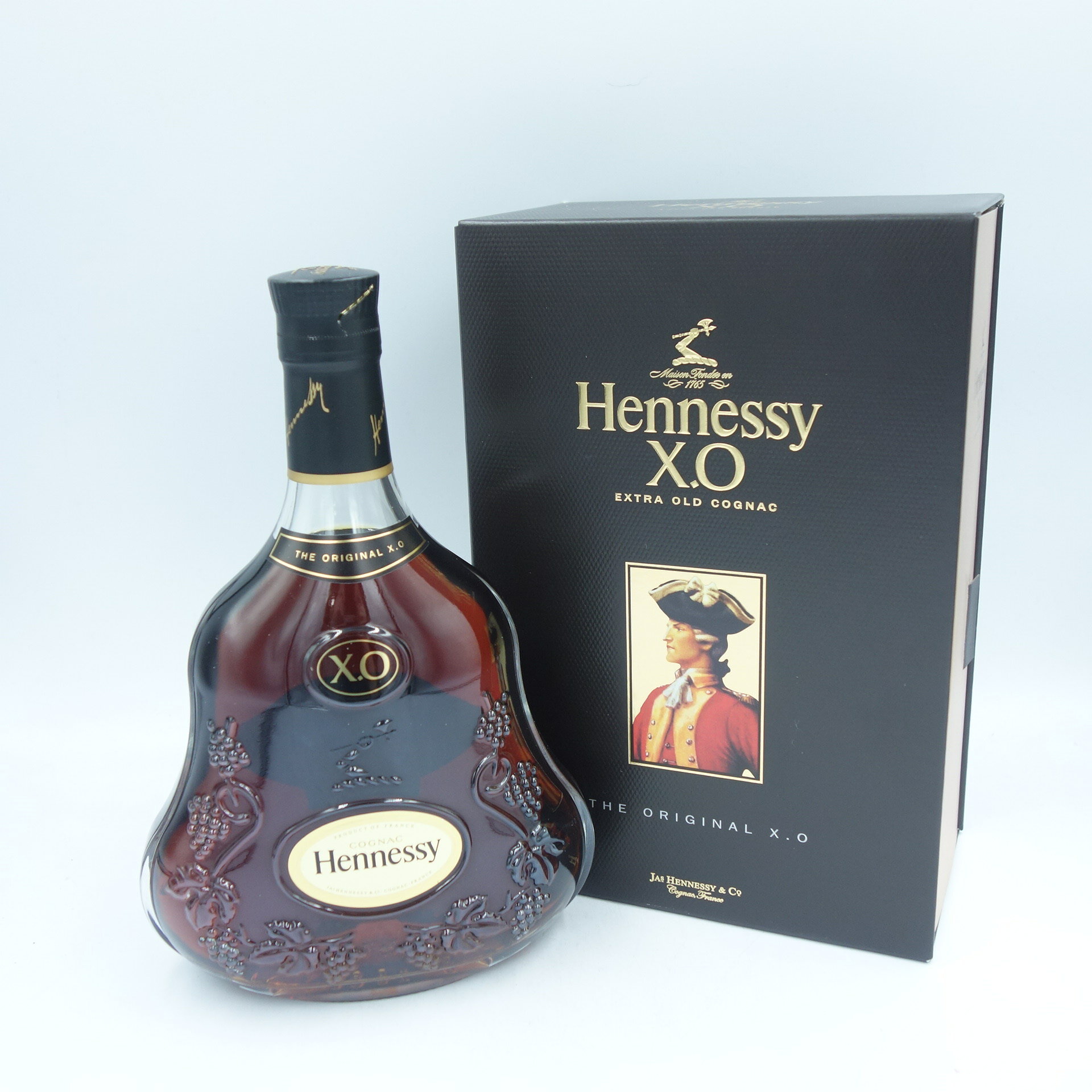ヘネシーXO 黒キャップ 700ml Hennessy【O1】【中古】販売済み