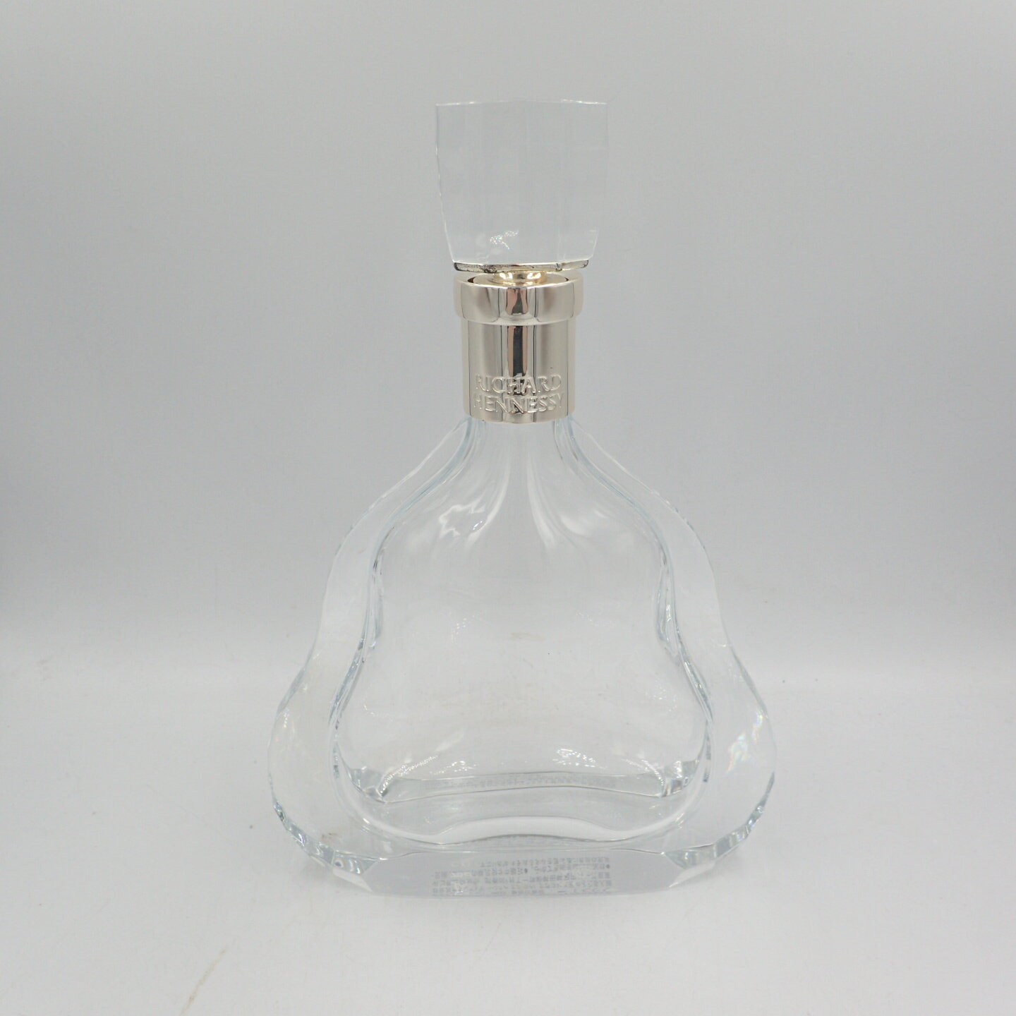 ヘネシー バカラ クリスタルボトル 現行タイプ Hennessy Richard Baccarat crystal 空き瓶【U1】【中古】