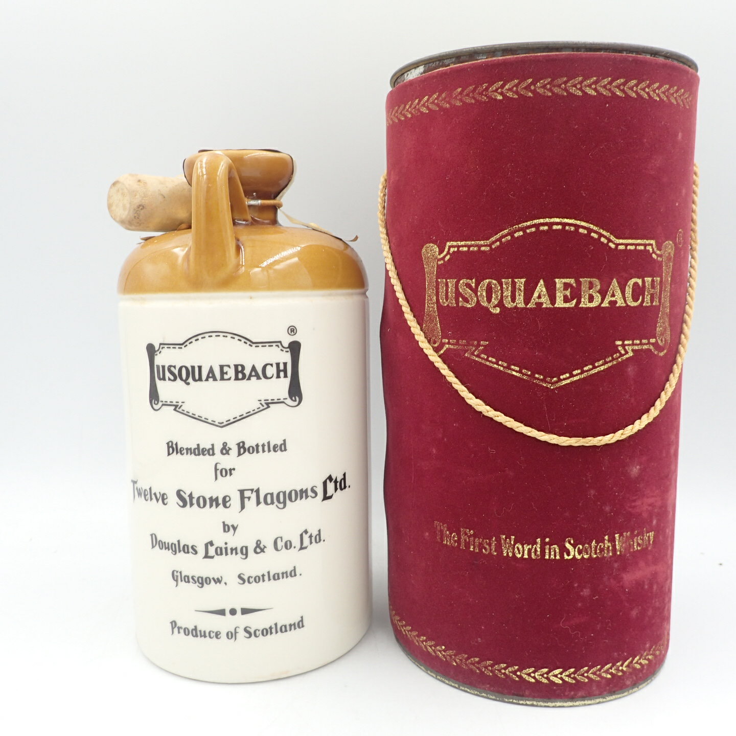 【未開栓】ウシュクベ ストーンフラゴン 陶器ボトル 1437g 750ml 43％ 箱付き USQUAEBACH Stone Flagon【P2】【中古】