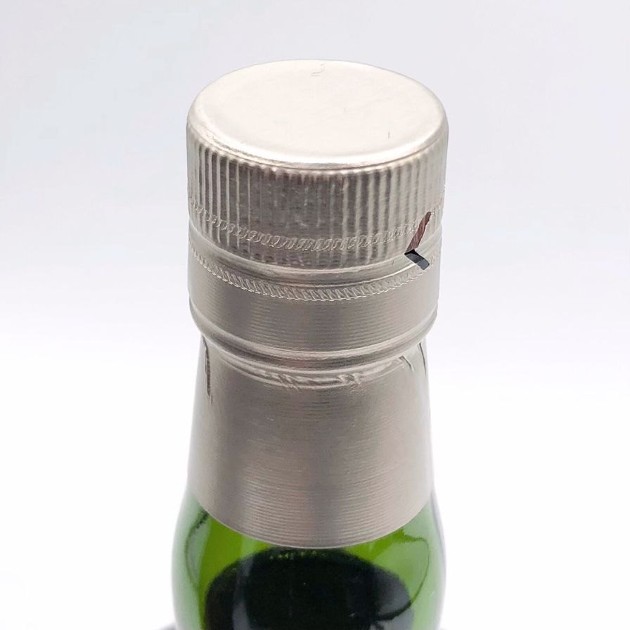 [訳有]ヘイグ クラブ 40度 700ml 箱なし シングル グレーン ウイスキー【 お酒 家飲み ワケアリ品 訳あり ワケあり 晩酌 家用 ディナー 記念日 ウィスキー ウイスキー 家庭用 宅飲み 蒸留酒 ひとり呑み 飲み会 ひとり飲み 訳あり品 洋酒】【ワインならリカオー】
