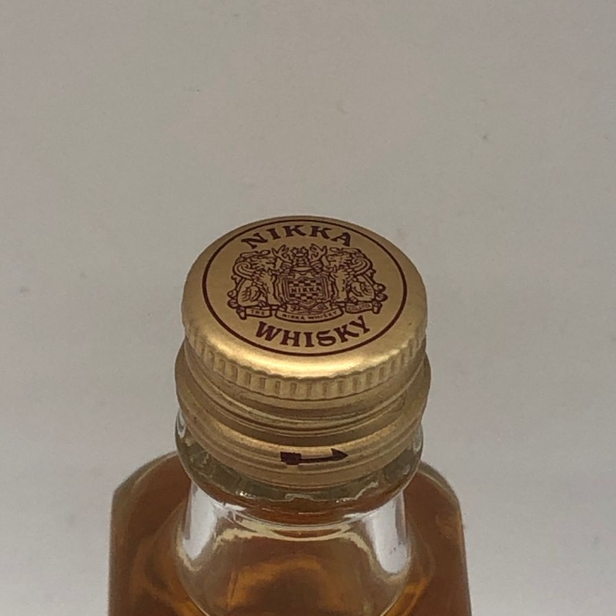 ストックラボの【未開栓】【東京都限定】ハイ ニッカ デラックス マイルド 50ml 39％ HI NIKKA ウィスキー【S4】【中古】｜アングル3