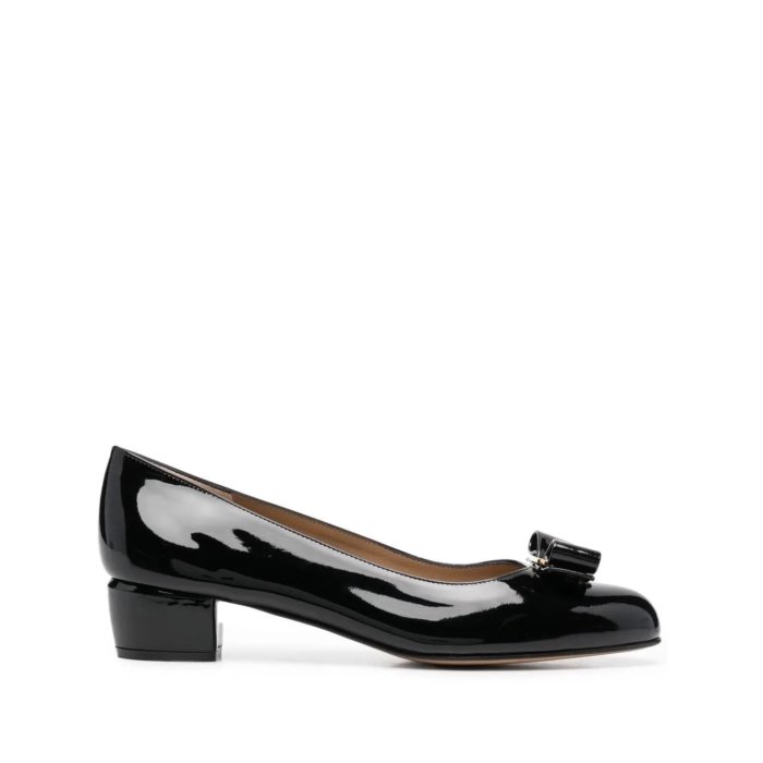 【関税込み】Ferragamo シルバー Vara ボウ ヒール 楽天市場】ferragamo vara(靴)の通販