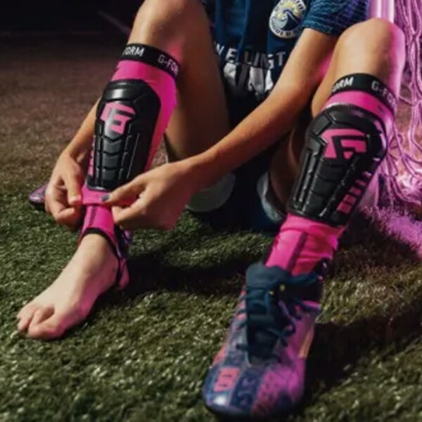 【17日9:59まで★3000円以上で300円OFFクーポン】ジーフォーム PRO-S VENTO シンガード Blk/Neon Pink レガース すね当て コンプレッション 吸汗速乾 G-FORM【C1】【s6】 3