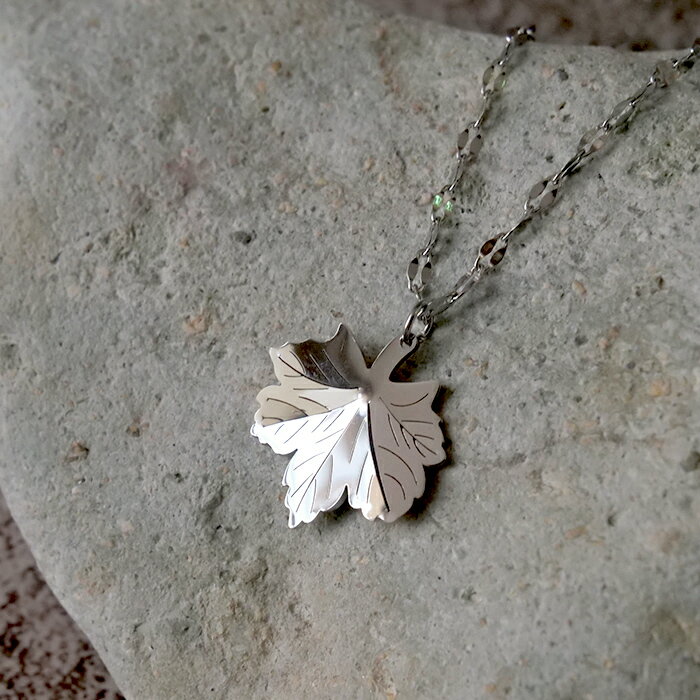 楽天市場】メープルリーフ ネックレスの通販