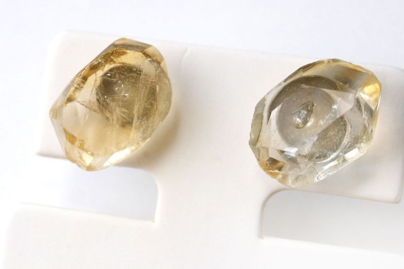 【C】 【メール便送料無料】 【日本製】ピアス シトリン さざれカット ブラジル産 ステンレス シルバー 天然石 アカネ