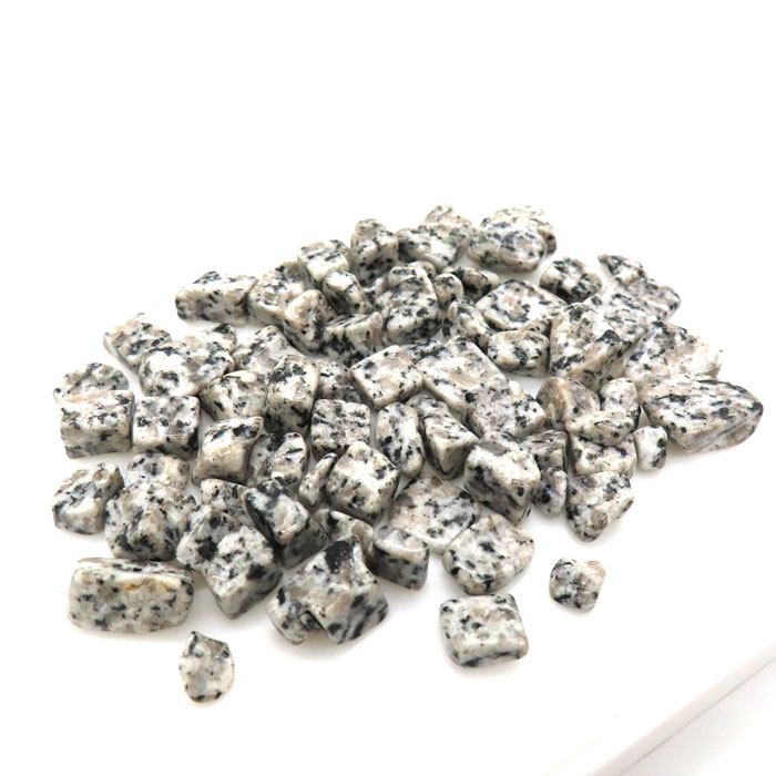 【店内全品15%オフクーポン】 日本銘石 姫神小桜石 レアさざれ石 【50】 (穴なし) 【100g】 天然石 パワーストーン さざれ パーツ レジンクラフト ハンドメイド DIY 素材 約10-15mm (セール対象外)