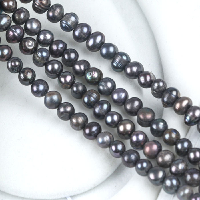 【店内全品15%オフクーポン】 【189. 淡水パール ビーズ ポテト型 約6-7mm】 半連（約18cm）グレー 国..