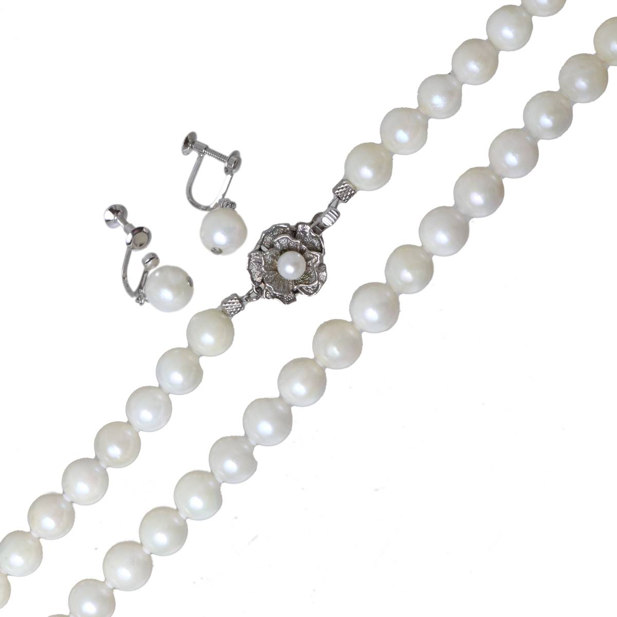 乐天商城 - 【中古】 パールネックレス イヤリング セット 本真珠×金具SILVER 首周り約41.5cm パール 8.2mm珠 重量約40g イヤリング 8.4mm珠 各1.4g NT Bランク