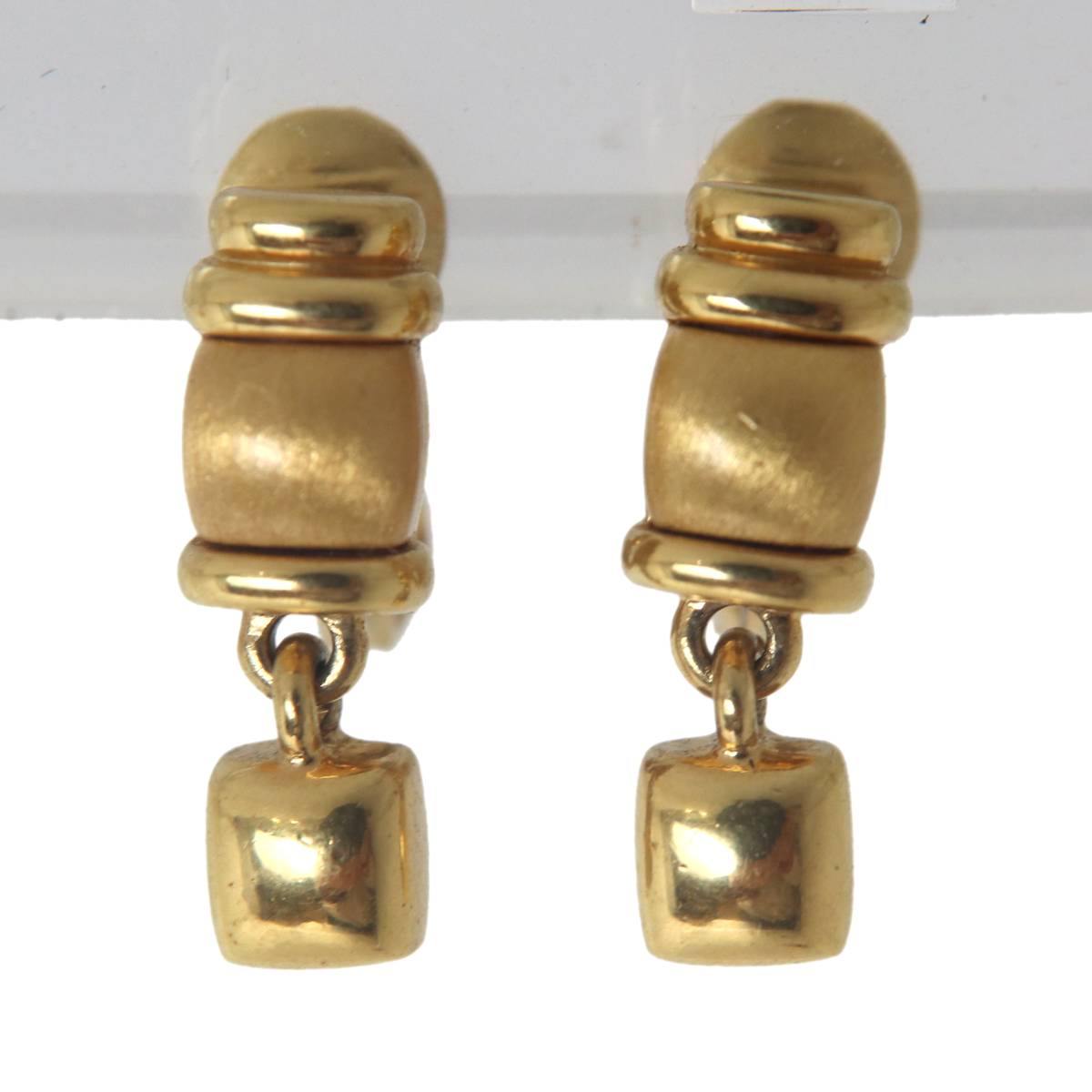 乐天商城 - 【中古】 Monet モネ ヴィンテージ イヤリング 筆記体ロゴ ゴールド 6.2×20.6(mm) NT Bランク
