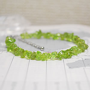 ペリドット さざれチップ 天然石 ブレスレット パワーストーン AA