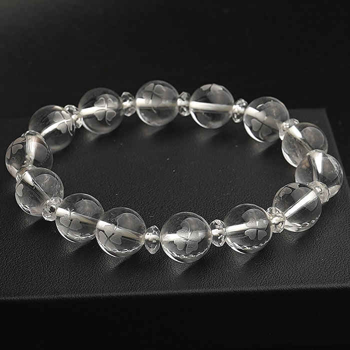 水晶 ブレスレット 四葉のクローバーの彫刻入り 天然石 パワーストーン 水晶 クリスタルクォーツ