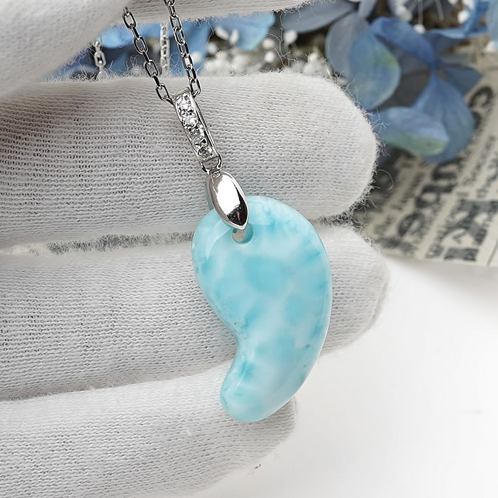 Rakuten - 【一点物】ラリマー 勾玉 ペンダントトップ ネックレス 天然石 パワーストーン larimar まがたま 勾玉ネックレス