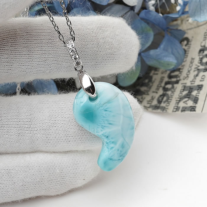 Rakuten - 【一点物】ラリマー 勾玉 ペンダントトップ ネックレス 天然石 パワーストーン larimar まがたま 勾玉ネックレス