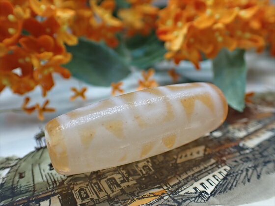 【チベット天珠】特殊九眼天珠 橙 ドロップ 【一点物】