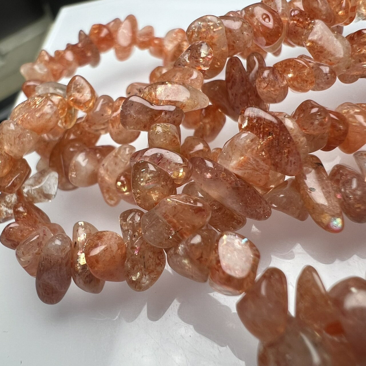 マイカサンストーン さざれ石 6-8mm 1連分 ブレスレット2本分