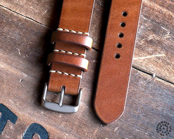STONEWALL フリーガー ストラップ ヴィンテージ ウィスキー x ナチュラル カテゴリ : ドイツ軍 ドイツ空軍 ドイツ 時計 パイロットウォッチ クロノグラフ ベルト オープンエンド アンティーク レザー ブラウン キャメル 対応 : 18mm 19mm 20mm 21mm 22mm 23mm 24mm