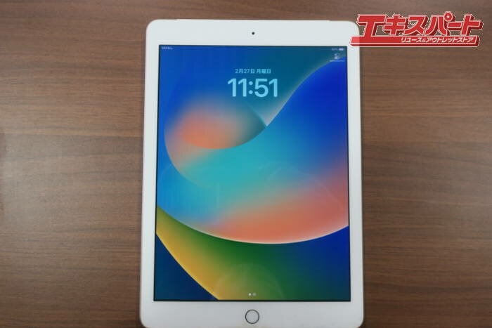 Apple iPad 第5世代 Wi-Fi+Cellular 32GB MPG42J/A SIMフリー ゴールド 9.7型タブレット 初期化済み【中古】