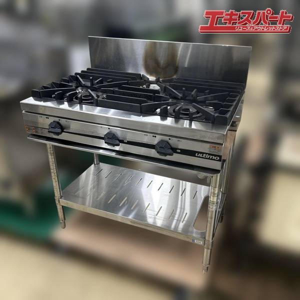 商品説明※他ECサイト・店舗でも併売しているため、購入タイミングによりキャンセルさせていただく場合がございます。予めご了承ください。TANICO/タニコー TSGT-0921 3口ガステーブル 都市ガス 戸塚店メーカー：タニコー型番：TSGT-0921ガス：種都市ガスガス消費量：32.0kW(27500kcal/h)ガス接続口：13A着火方法：連続スパーク点火外形寸法：W900×D600×H800mm+BG210mm重量：75kg【商品状態】若干の使用感ございますが特段目立ったダメージは見受けられずガスコンロとしてはかなり綺麗な部類かと思われます。動作確認済みです。細かいキズや保管時の汚れがある場合がございます。 細かいことを気にされる方はご購入をお控えください。 【商品コード】O8101/342-001791-000注意事項写真・説明をよくご覧頂き、ご検討をお願いします。画像に写っている物のみです。写っていない物は付属しておりません。ご希望の方には領収書を発行いたしますので、ご購入後に宛名、但し書き等の記載事項を添えて領収書ご希望の旨お知らせください。発送詳細直接もお引取可能です。お引渡しは弊社指定の住所（神奈川県横浜市戸塚区東俣野町975-1 　 になりますのでご了承下さい。なお長期保管は承れませんので、購入後1週間程度の間にお支払いからお引取まで完了頂ける場合に限らせて頂きます。当社指定の運送会社でのお届けとなります。お届け方法のご指定は承っておりませんのでご了承下さい。※沖縄地方・離島への発送はできない可能性がございます。事前にご連絡くださいませ。発送の場合は以下のとおりです。配送日時指定は入金後1週間を目安に指定してください。※こちらの商品については地域によっては到着までお日にちを頂く場合がございます。尚、地域により発送や時間の指定ができない場合がありますので予めご了承ください。　 モニターの発色具合によって実際のものと色が異なる場合があります。 タイトルの中古ー未使用について 通常の新品販売と異なるルートから仕入れた新品や、一度販売されたものの、未開封のまま一度も利用されずに再販する商品となります 北海道・沖縄県・離島への配送について 一部の商品に関しまして、北海道・沖縄県・離島への配送をお受けできない場合がございます。 誠に恐れ入りますが、当店にてご注文確認後にご連絡させていただき、ご注文はキャンセルとさせていただきます。