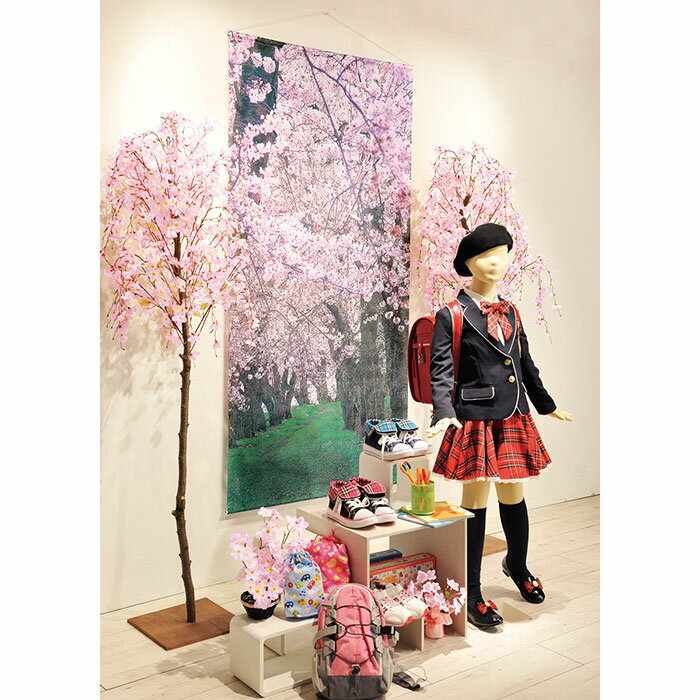 タペストリー 桜新緑 1枚 [防炎加工] 咲き誇る桜で新入学の売場づくり。送料無料 タペストリー 飾り 装飾 大きい 背景 壁 桜 さくら サクラ 春