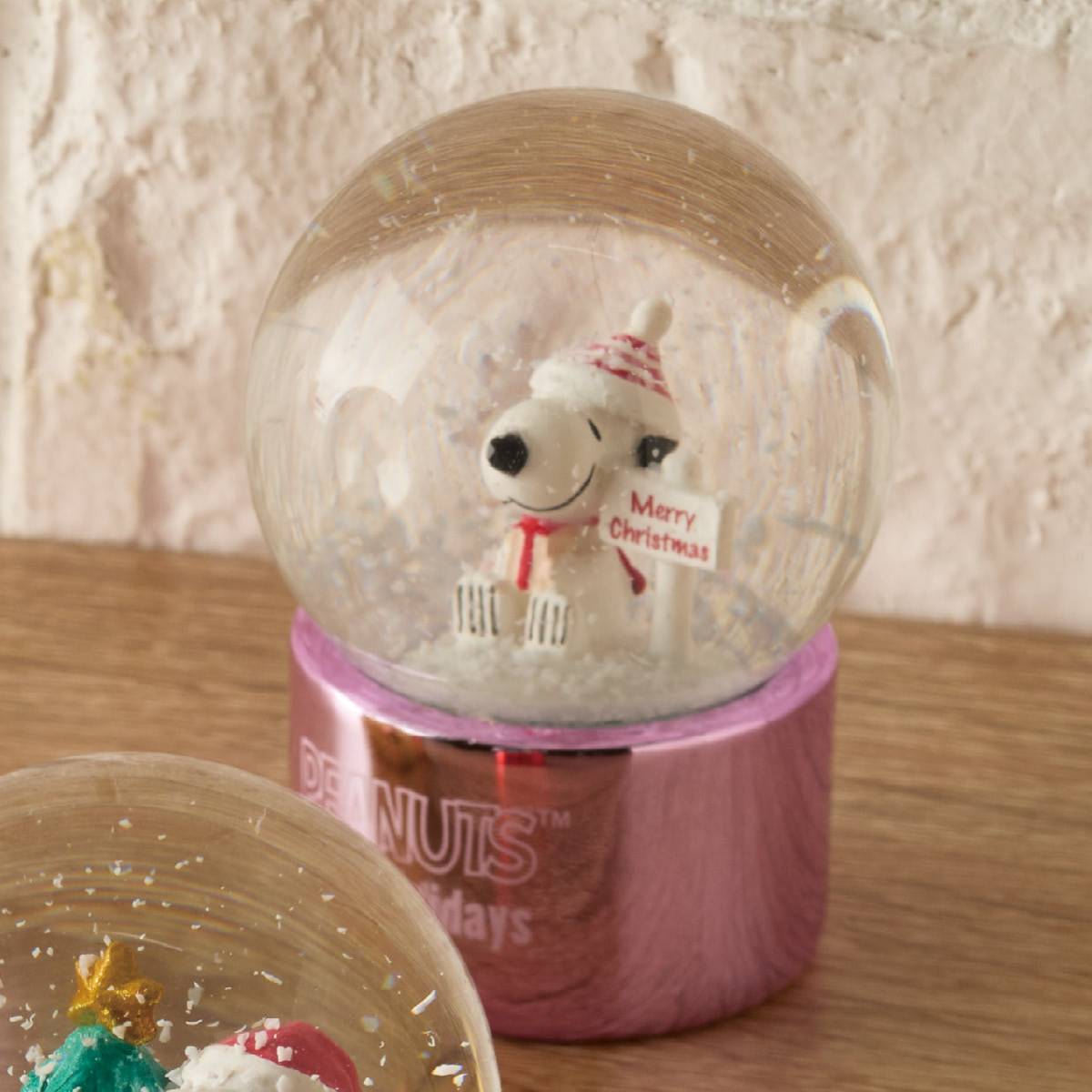 【5%OFFクーポン有り！ブラックフライデー期間中♪】スヌーピースノードーム メリークリスマス 1個送料無料 クリスマス 飾り 装飾 オブジェ 置物 雑貨 LEDライト