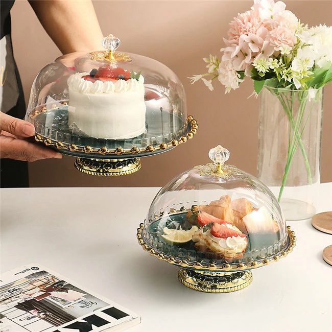 　商品説明 状態 新品 商品内容 ケーキスタンド カラー 写真ご参考ください サイズ Sサイズ:直径20CM　高さ5.5CM Mサイズ:直径24.5CM　高さ5.8CM 素材 プラスチックなど 送料 送料無料(沖縄県へ+) 生産国 中国 商品紹介 日常のテーブルウェアとしてはもちろん、ガーデンパーティー、バーベキューのようなアウトドアシーンでもお使い頂けます。 魅せたいアイテムは、お皿よりもコンポートを使うと、より魅力的なコーディネートに 注意事項 ダルトンの商品は、製造時及び長距離輸送時において発生した塗装ムラ・塗装落ち・若干の歪み・小キズ・プラスチックの白化等がみられることがございます。 お届け商品に上記のような状態がみられた場合でも、通常のご使用に支障がない程度であれば返品・交換の対象とならない場合がございます。 以上は輸入商品の特性として予めご理解いただいた上でのご購入をお願いいたします。