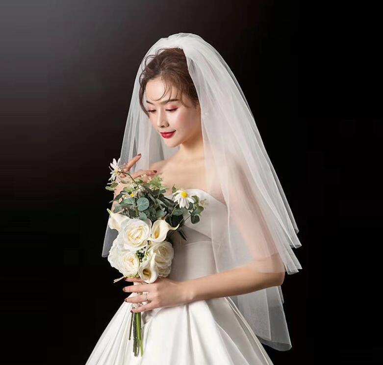 ベール フォマール ベール ショート ミドル ベール 60-80cm 四枚重ね ふんわり ボリューム かわいい ベール 結婚式 披露宴 二次会 花嫁 ベール 森ガール系 シンプル ベール フェイスベール ベールダウン可 コーム付き 付けやすい 白 黒 2