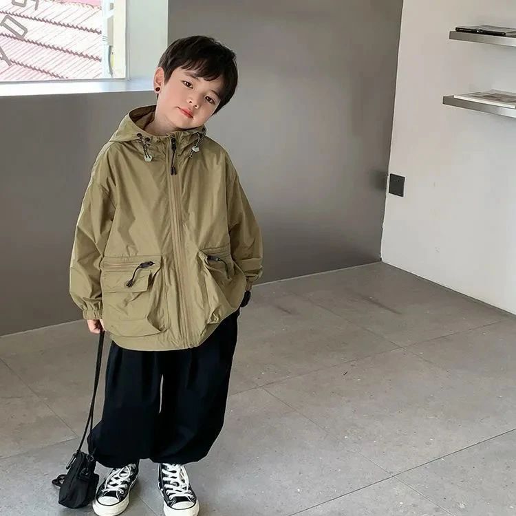 ジャンパー ブルゾン 長袖 フード付き ジャケット 男の子 パーカー ウィンドーブレ...