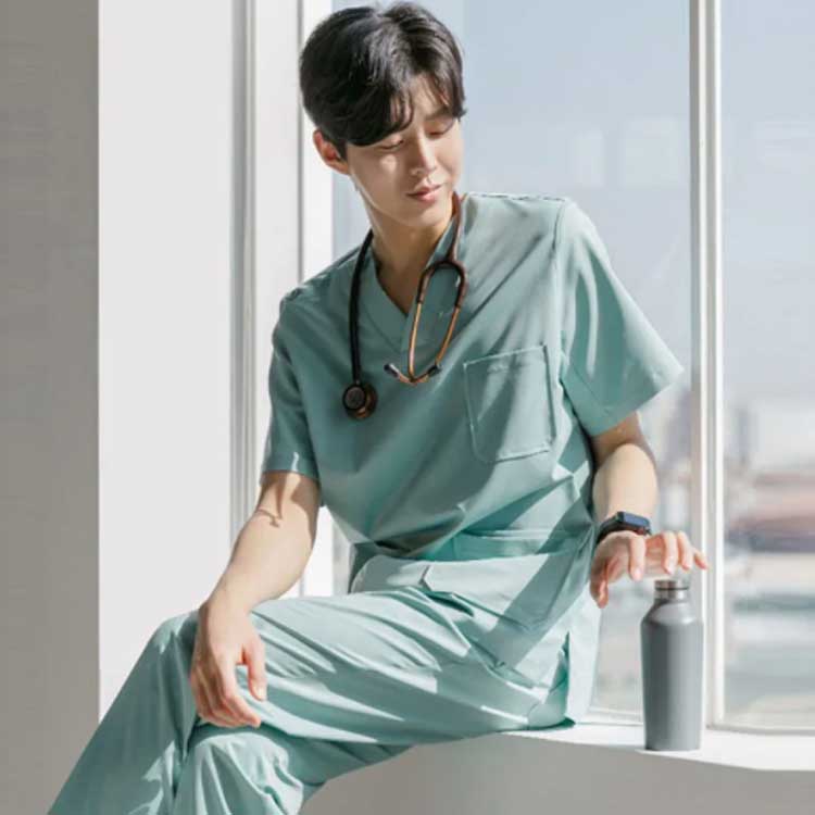 送料無料 美容師 制服 男女兼用 手術着 介護服 お洒落 ナース服 医師 ユニフォーム 診察衣 介護士 透けにくい メンズ