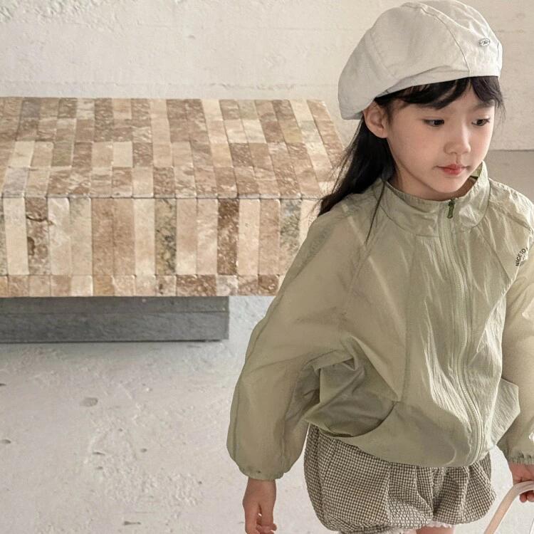 ストア石丸のアウトドア パーカー ジュニア 紫外線対策 子供 可愛い キッズ トップス 男の子 ファスナー ラッシュガード 服 日焼け止め｜アングル3