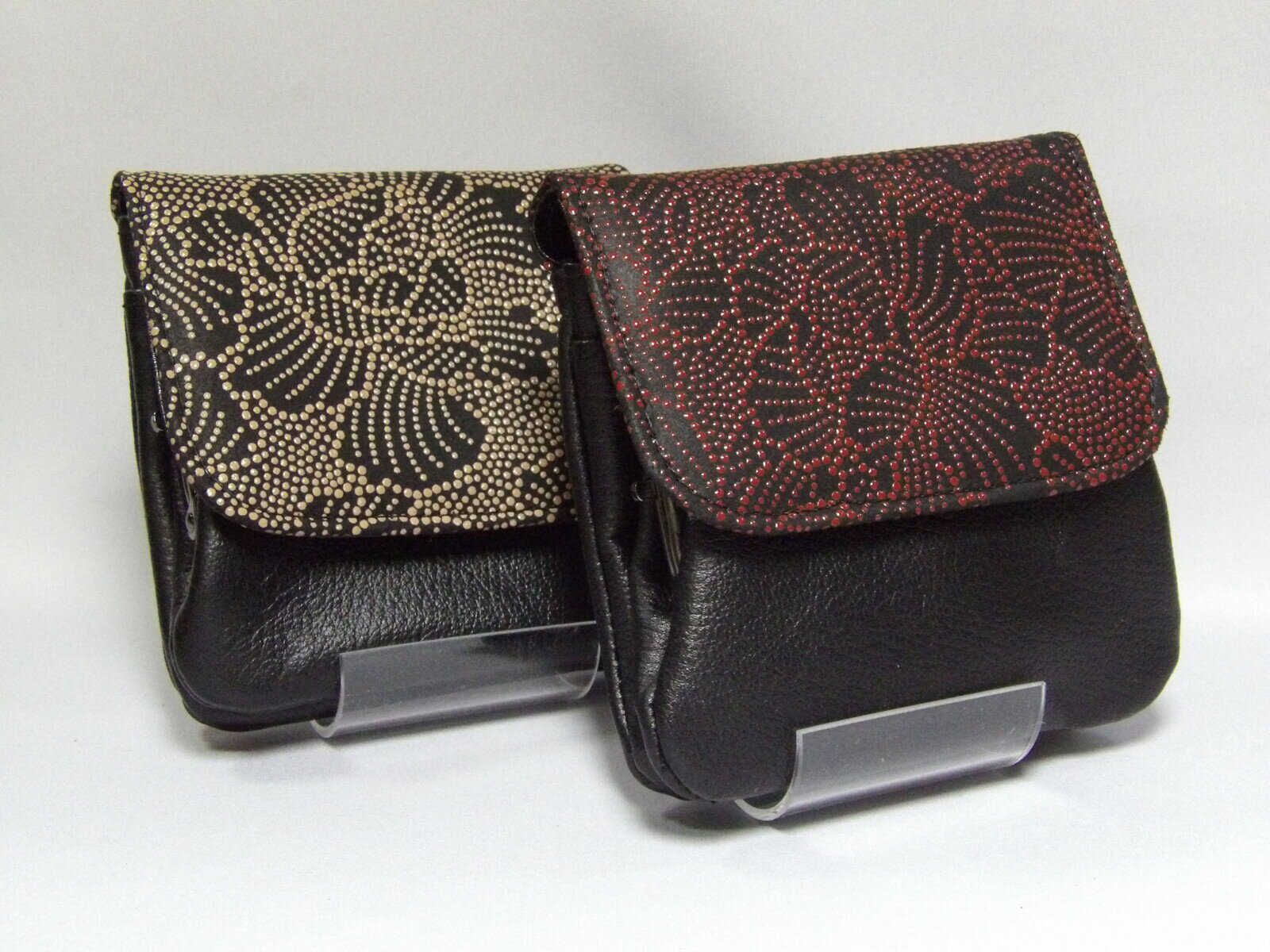 財布 折財布 印伝 印伝ボタン柄 中口金カブセ付ミニ財布 小銭入れ付 永く使える 福財布 プレゼント 母の日 小さい財布 ★送料無料★ 2色あり