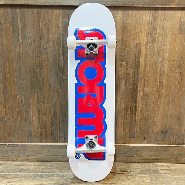 STORMY ORIGINALS DECK使用のスケートボードコンプリートセットです。 ※当店にて組み立てしての配送となります。 注意：各パーツは入荷時期により一部カラー等が変更になる場合がございます。ご了承ください。機能性に変わりは有りませんのでご安心くてご使用ください。 商品詳細 ■DECK：北米産カナディアンメープル素材のMADE IN JAPANのスケートボードデッキです。 プレスは木材の耐久性を持たせるためコールドプレスを採用しており、日本の湿気に対応した接着剤を使用しているので、強度と耐水性に優れた1枚になっております。 ■TRUCK(トラック) サイズ：5.25 8.0inchのデッキに最適のサイズです。 ■WHEEL(ウィール) サイズ：53mm 硬度:99A(ストリート向け) ストリートで最も使用頻度の高いサイズと硬さです。 ■BEARING(ベアリング) メンテナンスしやすいオイルベアリング ■HARDWARE(ビス) ■GRIP TAPE(デッキテープ) ●当店オリジナルスケートバック付き ■商品の性質上、輸入の際の梱包状況や組み上げる際についた 小さなキズ・擦りキズがある場合がございます。 滑走には問題無い場合、良品と判断させて頂きますので予めご了承ください。 ※商品には個体差がありますので多少の誤差はご了承ください。 ※NET環境などにより掲載しております画像と実商品と色合い等が 若干異なる場合がございます。 ※当店は複数の店舗と在庫を共有している為、 売り違いによる完売が生じる場合がございます。