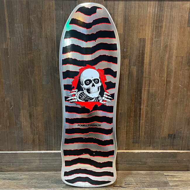 ■model：GeeGah Ripper ■size：9.75 x 30.0inch ■JAPAN authorized dealer ■当店は国内正規販売店です。 ※こちらの商品にデッキテープは付属しておりません、 必要な方は、MOBGRIP/11x33inchデッキテープをお買い求めください。 ●当店オリジナルスケートバック付き ※掲載画像はメーカー提供サンプル画像となります。 実商品と色合い等が若干異なる場合がございます。 ※掲載している数値はメーカー表記サイズとなります。 実際と若干異なる場合がございますがご了承ください。 ※運搬の際についた小さなキズ・擦りキズがある場合がございます。 滑走には問題無い場合、良品と判断させて頂きますので予めご了承ください。 ※当店は複数の店舗と在庫を共有している為、 売り違いによる完売が生じる場合がございます。