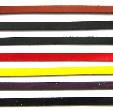 皮素材　長さ22cm×幅8mm