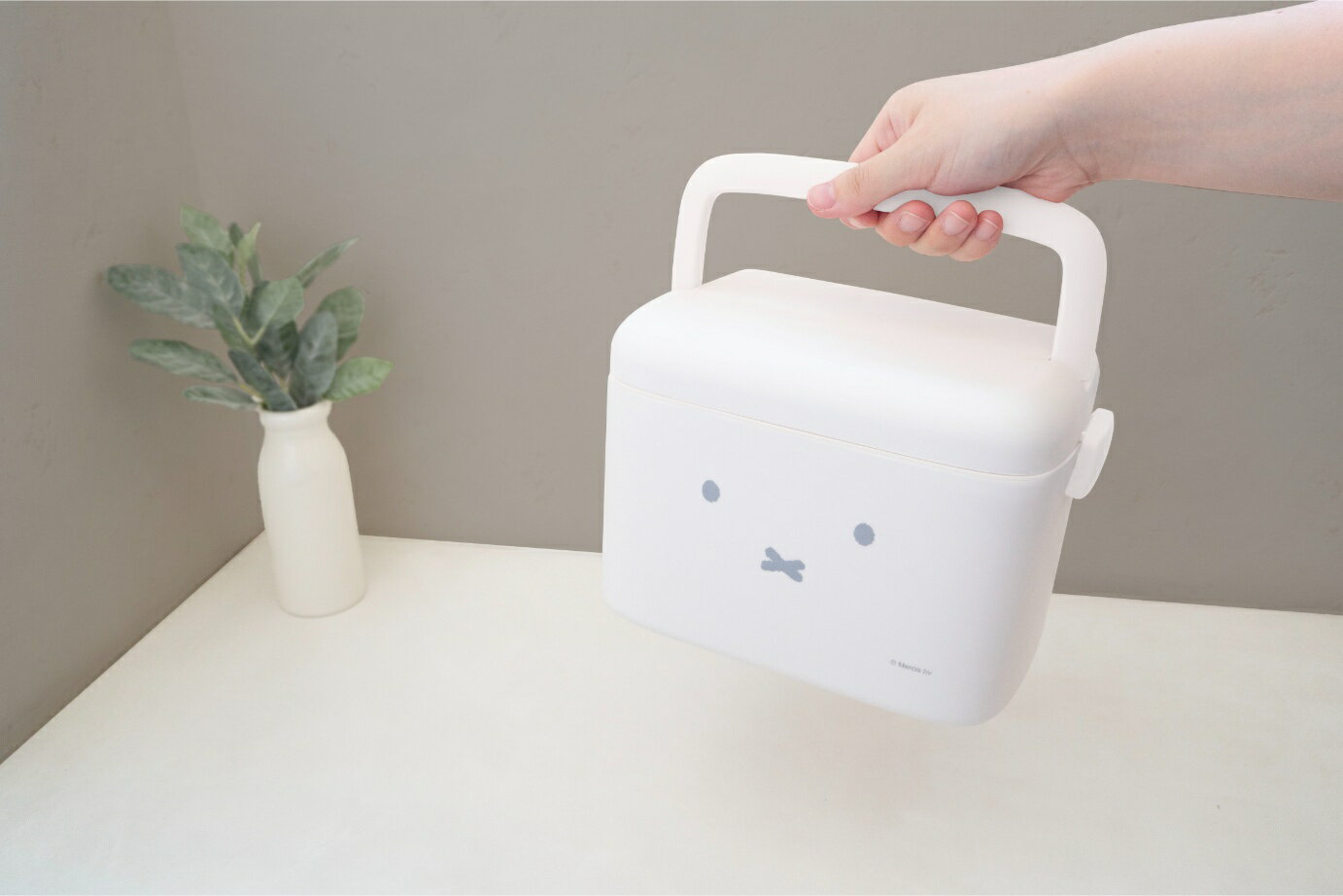 Rakuten - オカトー miffy 中仕切り付き 収納ケース 【ミッフィー ボックス 小箱 ストック ハンドル 持ち手 付き 小物 収納 救急箱 お薬 ケース かわいい インテリア】