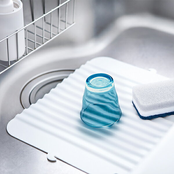 【2160円以上送料無料】リッチェル　シェリー　立たせて乾かせるシリコーンマットS W