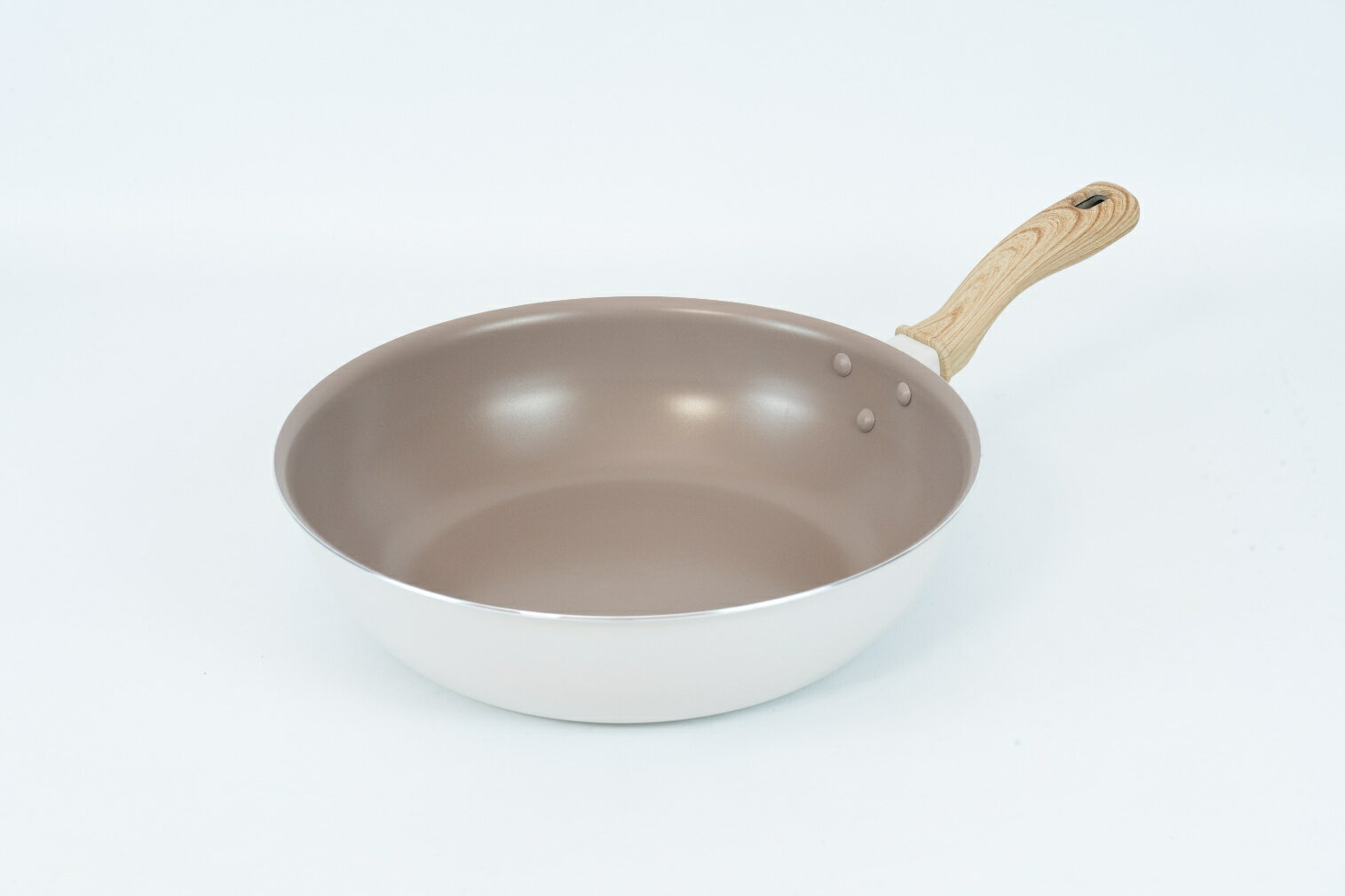 Rakuten - 和平 するりんぱNEO IH対応 炒め鍋 28cm RB-3692 【ガス IH対応 ふっ素樹脂加工 くっつきにくい フッ素コーティング 軽量 つるつる 白 おしゃれ かわいい 洗いやすい PFOA フリー】