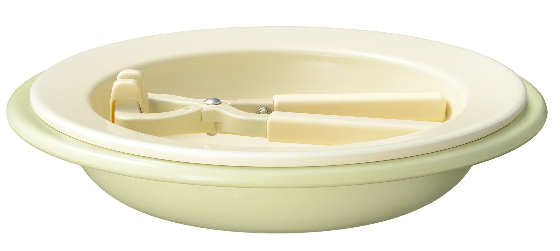 盛り付けいらず。作ってそのまま食卓へ 陶器より軽くて扱いやすい！お皿のようなフライパン 1人分の朝食や副菜、おつまみに 使い初めのするんが長続きする特殊セラミック加工「セラノヴァ」コート使用 ■20cm サイズ(約)：幅26×奥行26×高さ5cm 重量(約)：450g ■22cm サイズ(約)：幅29×奥行29×高さ5.5cm ■重量(約)：520g ■セット内容：セラミックお皿パン20cm／22cm／お皿つかみ ■材質 本体：アルミニウム合金 表面加工：セラミック塗膜加工(セラノヴァコート) はり底：ステンレス鋼 ■生産国：韓国