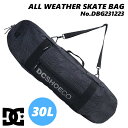 DC ディーシー スケートバッグ ALL WEATHER SKATE BAG シンプルで洗練されたフォルムが特徴のスケートバックパック。 メッシュ部分のブランドロゴがアクセントのデザイン。 肩掛けはもちろん手で持つ取手付きで、両サイドを折るとコンパクトなバックパックにもなる実用性の高いアイテムです。 ※CARVERスケートボードは収納不可です※ 【品番】DBG231223 ■カラー■ XBBS(ブラック) ■素材■ POLYESTER FABRIC ■サイズ■ F(79cm x13cm) 容量：30L ※クレジットカード/銀行振り込みなど、15時までに決済完了の場合は即日発送！(※15時以降の決済確認は翌日以降ご入金確認後の発送） ○デザイン等、予告なしに変更となる場合があります。ご了承ください。 ○掲載商品の色は、できる限り現品と同じになるよう努めておりますが、ご使用のパソコン環境により多少色合いが異なる場合がございます。著しい色の相違は御座いませんのでご安心ください。 ○お急ぎのお客様は、ご確認していただく事をお勧め致します。 メーカー希望小売価格はメーカーサイトに基づいて掲載しています