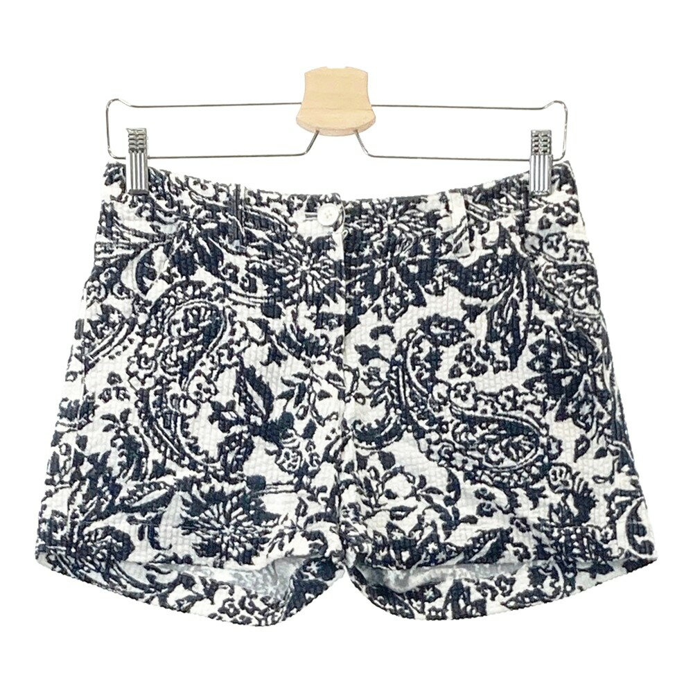 AND PER SE アンパスィ ショートパンツ 総柄 ホワイト系 S 【中古】ゴルフウェア レディース