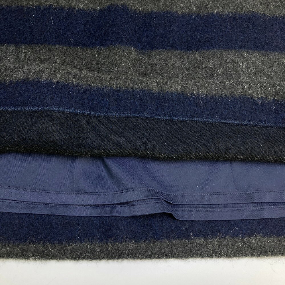 23区GOLF ニジュウサンクゴルフ ウールスカート ボーダー柄 ネイビー系 67 【中古】ゴルフウェア レディース stst-used-10819717 中古ゴルフウェア通販STST サンプル画像3