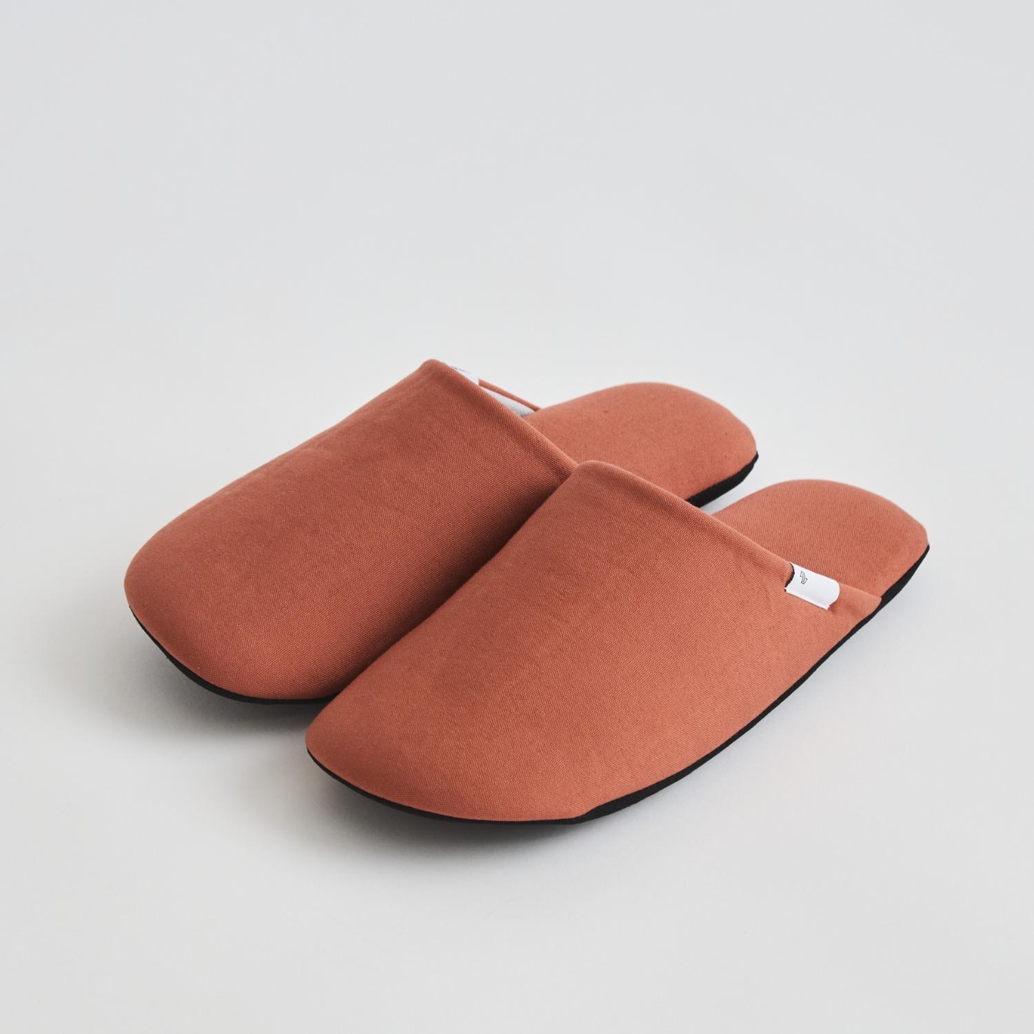 ABE HOME SHOES/洗えて脱げにくいスリッパ テラコッタ / M