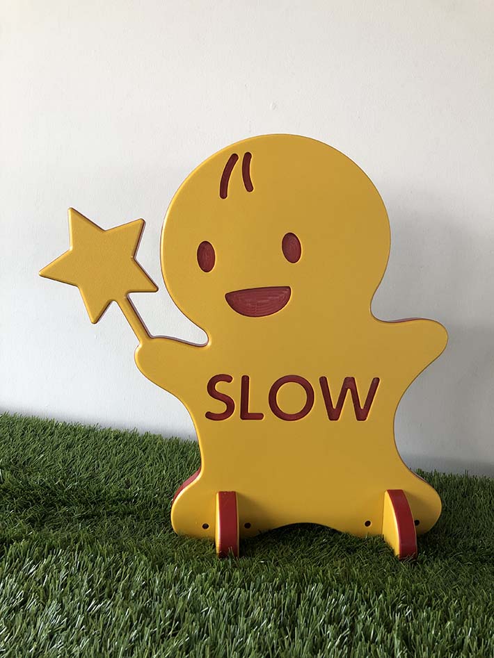 飛び出し坊や 【SLOW-BABY】 飛び出し 飛出 注意 看板 置物 オブジェ ディスプレイ 子供 安全グッズ キッズ ホビー おもちゃ 【送料無料】H370mm