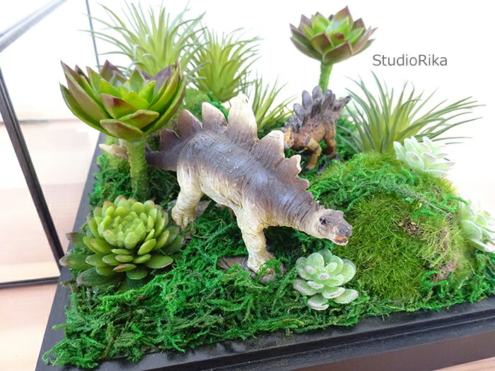 本日超得 人工観葉植物 アートグリーン フェイクグリーン 多肉植物 造花 高級 恐竜 ミニチュア インテリア ジオラマ ステゴザウルス 太古 雑貨 即日 翌日 国産 Salvatori Com Br