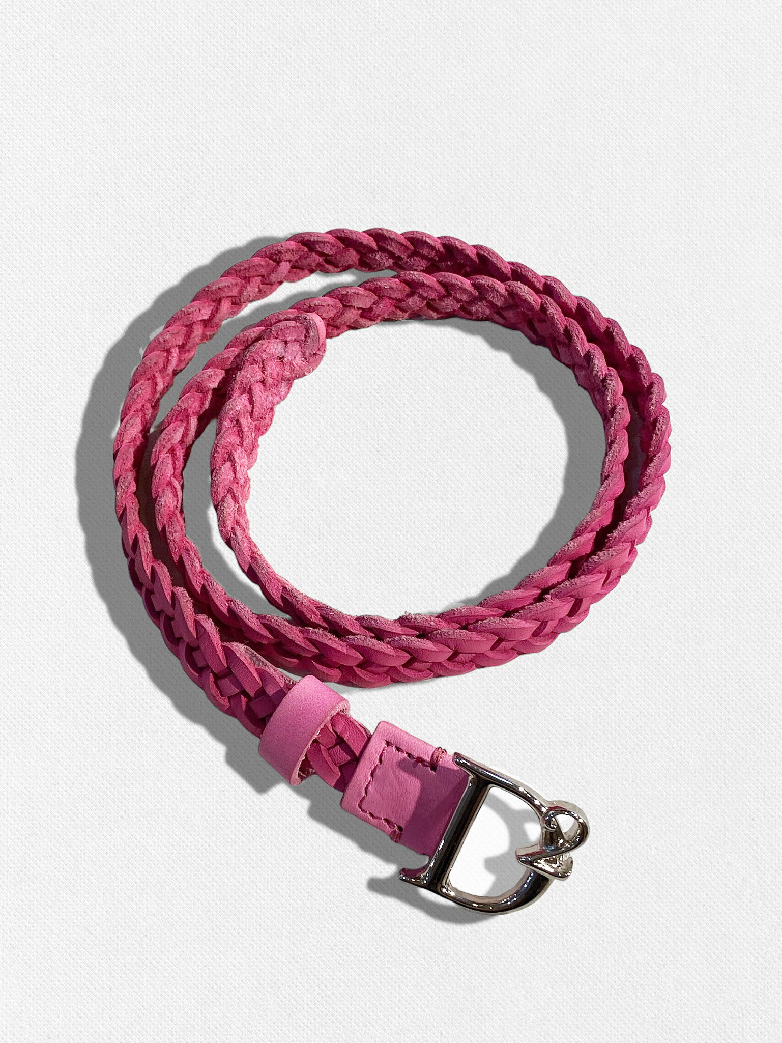 【定価69,300円(税込)】DSQUARED2 ディースクエアード アイコニックなロゴのバックルが目を惹く！大人のラグジュアリーカジュアルを演出する ロゴバックル メッシュレザーベルト ロゴ 編み レザー 牛革 ピンク S83BE0325 レディース イタリア製
