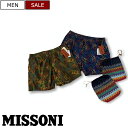 【定価51,700円(税込)】MISSONI ミッソーニ 遊び心溢れるデザイン！海でも街でも主役になれる！ブランドロゴが散りばめられた スイムウェア！サーフパンツ メッシュインナーサポーター付き 水着 短パン ショーツ ネイビー カーキ マルチカラー 86089001 XS S M L XL メンズ